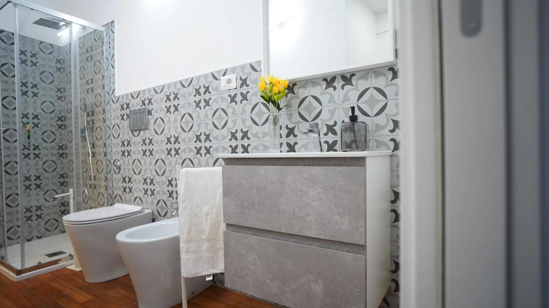 Exclusive Catania Suite 0*,